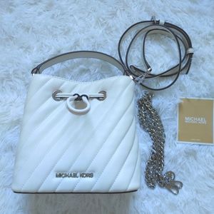 Michael Kors Suri Bucket Bag